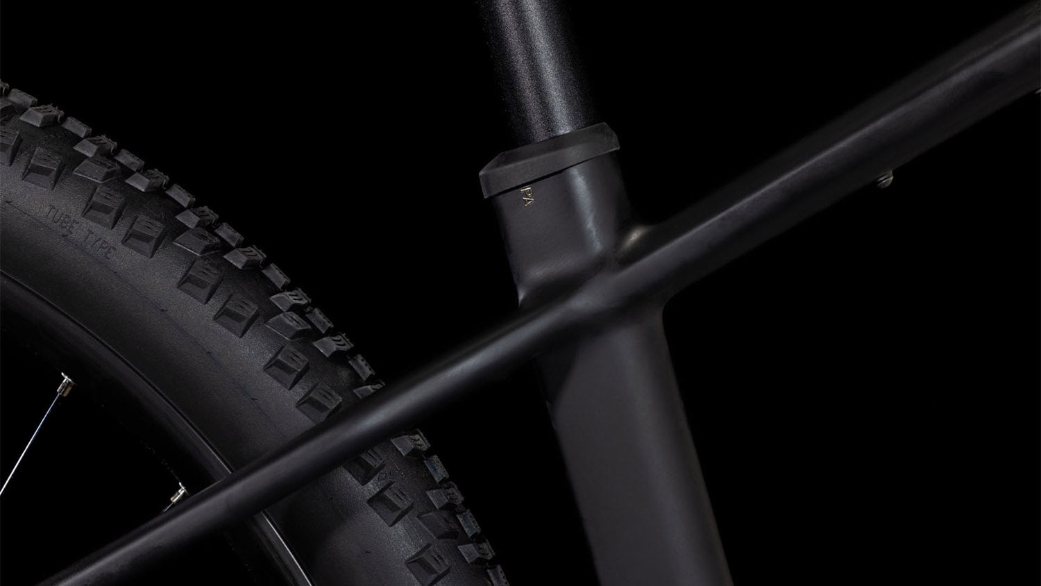 Cube Reaction Hybrid ONE 600 blackline