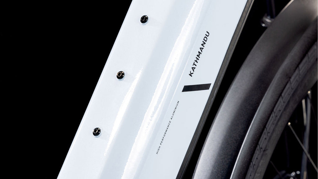 Cube Kathmandu Hybrid ONE 600 Easy Entry polarwhite´n´black
