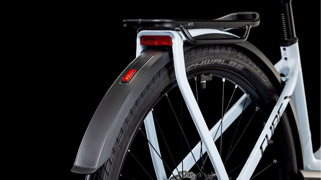 Cube Kathmandu Hybrid ONE 600 Easy Entry polarwhite´n´black