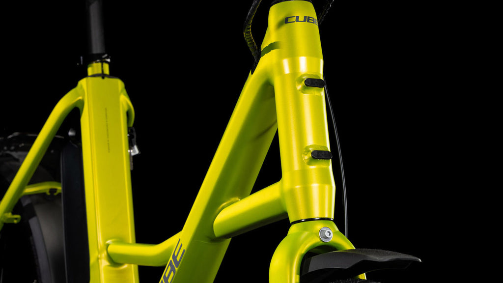 Cube Compact Hybrid 500 lizard´n´reflex