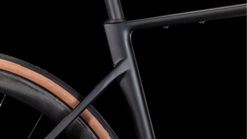 Cube Attain C:62 SLT carbon´n´rainbow